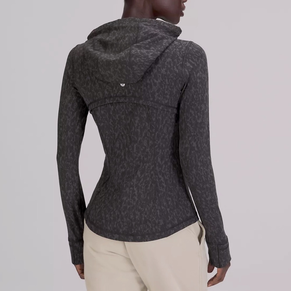 ❤️‍🔥ONE DAY SALE❤️‍🔥Lululemon zip-up jacket - new without tags! Size 6 🤍